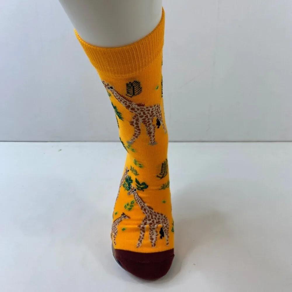 Womens Yellow Giraffe Crew Socks Leaf Pattern Fun Jungle Theme